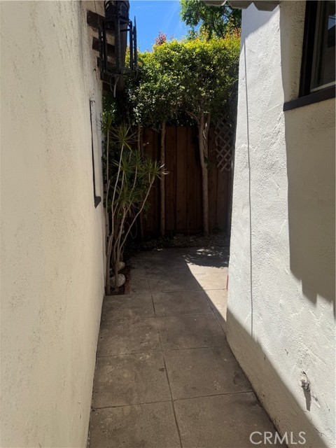 Detail Gallery Image 40 of 42 For 1960 Olive Way, Pasadena,  CA 91104 - 2 Beds | 1 Baths