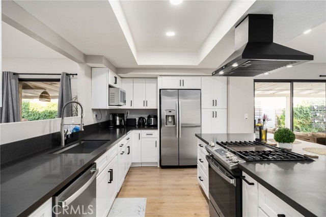 Detail Gallery Image 8 of 32 For 1128 Dawn Ridge Way, Covina,  CA 91724 - 3 Beds | 2 Baths