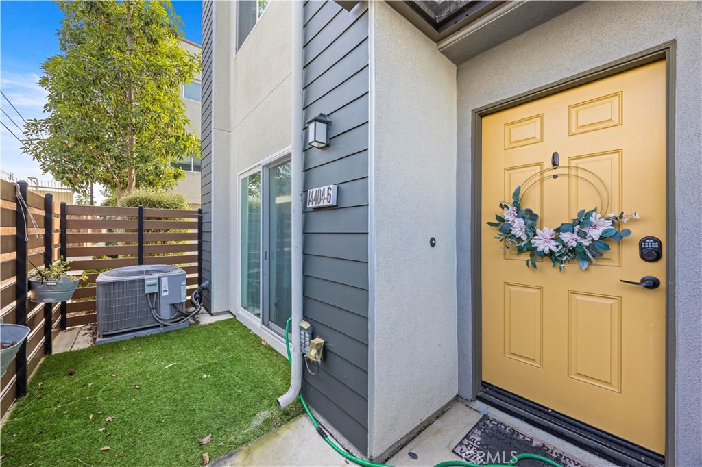 14404 Kiwi Lane #6