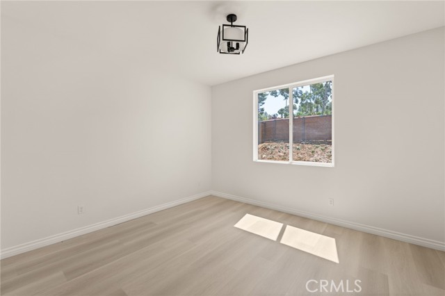 5978 Copperfield Avenue, Riverside CA: https://media.crmls.org/medias/4f5e0adb-08cf-4d34-8557-b9a1fdeaa24c.jpg
