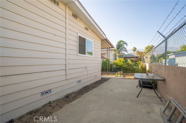 1512 E 5th Street, Ontario CA: https://media.crmls.org/medias/4f5e7617-af9f-4901-ac20-a23caa9222f2.jpg
