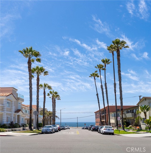 Detail Gallery Image 33 of 42 For 6146 Pacific Coast, Redondo Beach,  CA 90505 - 2 Beds | 3 Baths