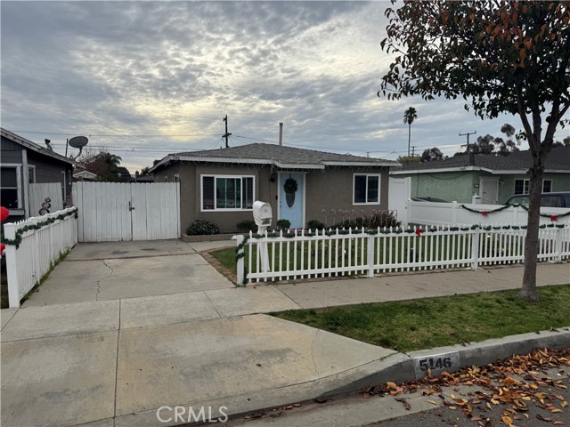 Detail Gallery Image 2 of 4 For 5146 W 135th St, Hawthorne,  CA 90250 - 3 Beds | 2 Baths