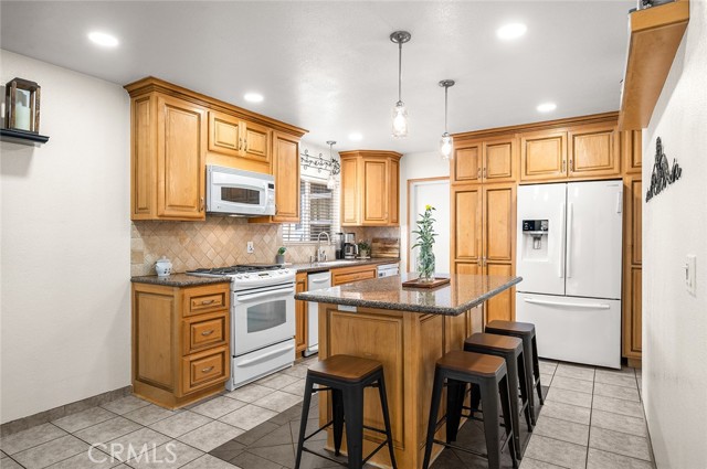 Detail Gallery Image 10 of 50 For 605 E Avenida De La Merced, Montebello,  CA 90640 - 4 Beds | 2 Baths