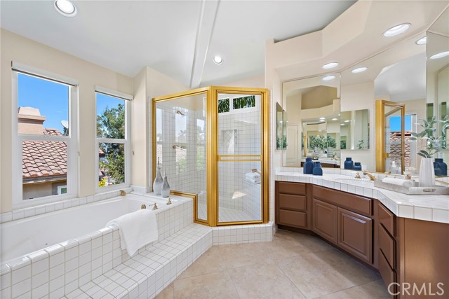 Detail Gallery Image 21 of 34 For 1078 S Rexford Ln, Anaheim Hills,  CA 92808 - 5 Beds | 4/1 Baths
