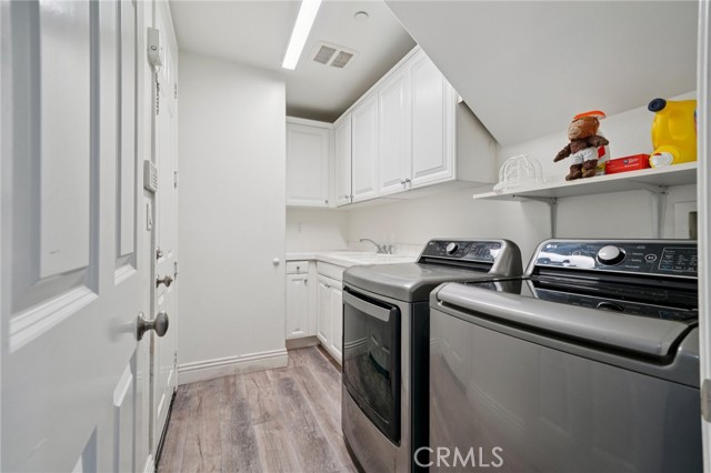 Detail Gallery Image 12 of 29 For 160 Friesian, Norco,  CA 92860 - 5 Beds | 3/1 Baths