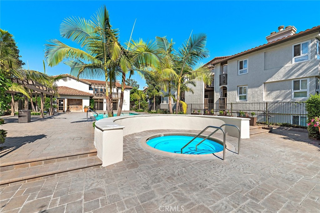 4f6020de F23b 47fc 9625 C27a15444836