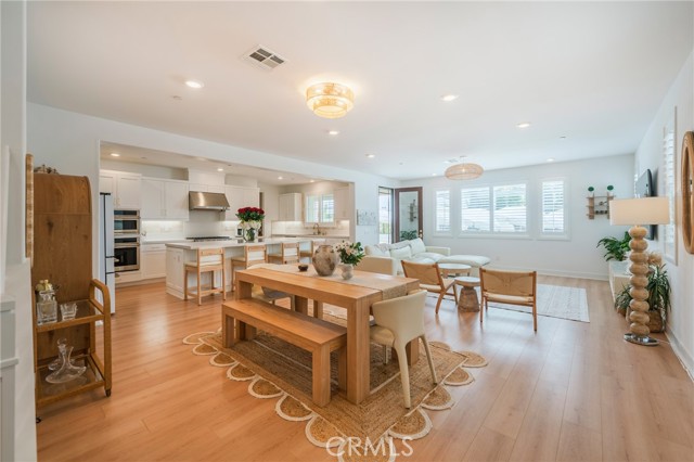 Detail Gallery Image 6 of 49 For 9672 Dawning Dr, Huntington Beach,  CA 92646 - 5 Beds | 4/1 Baths