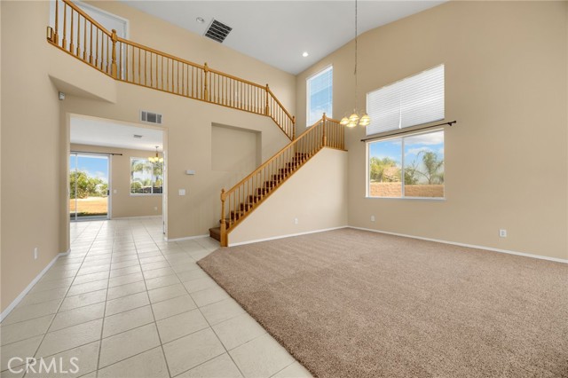 Detail Gallery Image 6 of 35 For 930 via Blairo, Corona,  CA 92879 - 5 Beds | 3 Baths