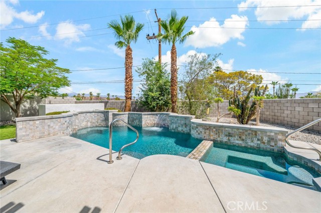 Detail Gallery Image 31 of 47 For 39004 Knoll View Cir, Cathedral City,  CA 92234 - 3 Beds | 3 Baths
