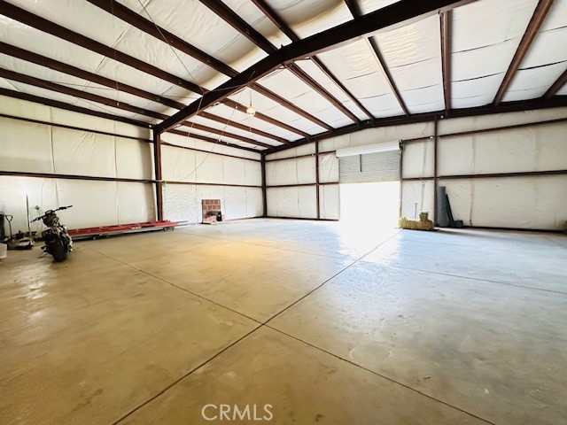 https://media.crmls.org/medias/4f6307c6-f879-4113-b414-14be5d90c9cf.jpg?preset=X-Large