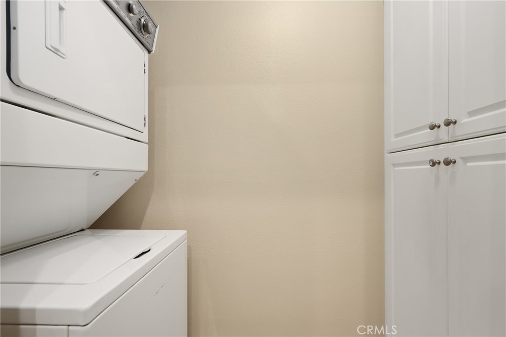 https://media.crmls.org/medias/4f63131b-b4cc-457d-8808-8d73ebab439f.jpg?preset=X-Large
