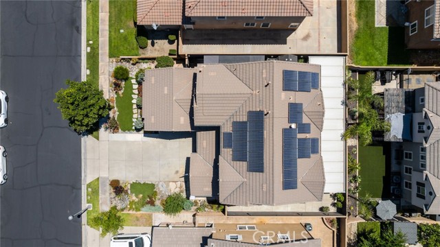 15583 N Peak Lane, Fontana CA: https://media.crmls.org/medias/4f635cd7-52c7-40ac-bba3-383c74f985a9.jpg