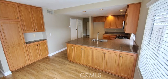 Detail Gallery Image 9 of 19 For 10 Woodsorrel, Irvine,  CA 92604 - 3 Beds | 2 Baths