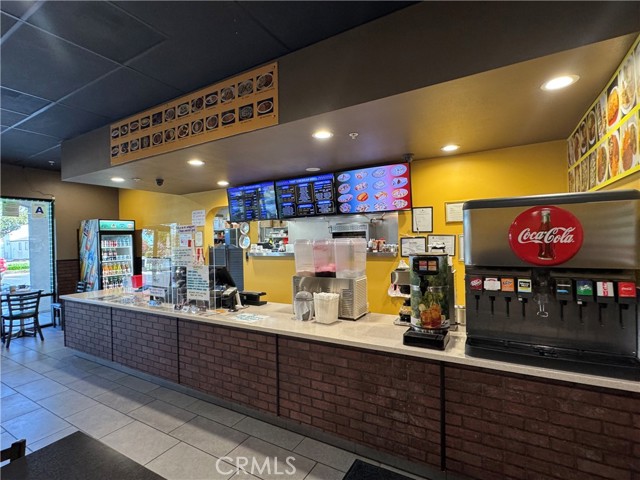 9670 Magnolia Avenue, Riverside CA: https://media.crmls.org/medias/4f63f46f-6788-4d32-a07c-357a68bd7e3c.jpg