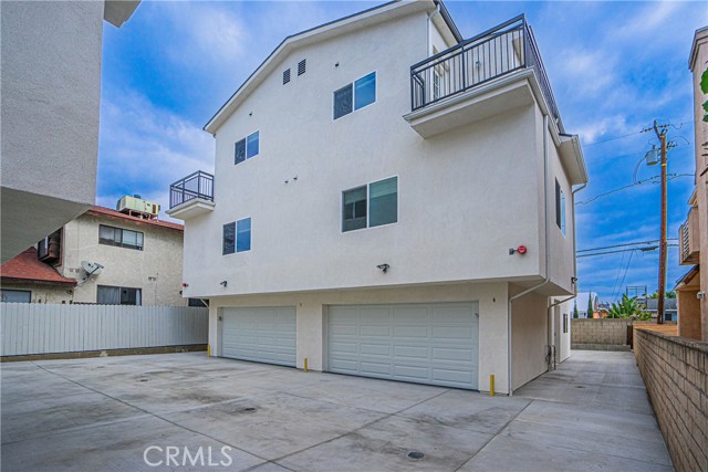 Detail Gallery Image 1 of 39 For 11602 Valley View Ave #4,  Whittier,  CA 90604 - 4 Beds | 4/1 Baths