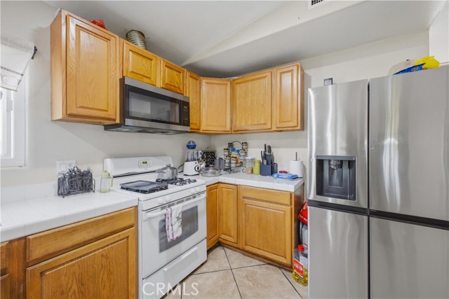 Detail Gallery Image 17 of 45 For 611 S Laurel Ave, Ontario,  CA 91762 - 4 Beds | 1 Baths