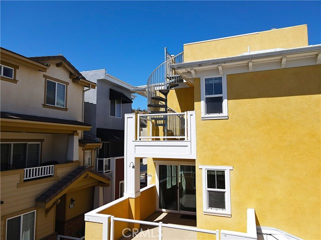 393 Wadsworth Avenue, Pismo Beach CA: https://media.crmls.org/medias/4f669bf9-0649-4754-af35-cde28a9fa35f.jpg
