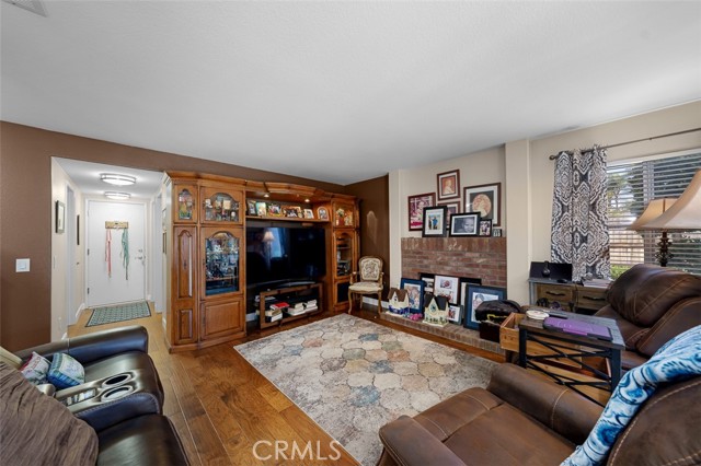 Detail Gallery Image 18 of 60 For 554 Edgewater, Oceanside,  CA 92057 - 4 Beds | 3 Baths