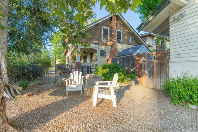 7914 Magnolia Avenue, Riverside CA: https://media.crmls.org/medias/4f67318d-95ae-4b3c-a89d-a936be18e00d.jpg