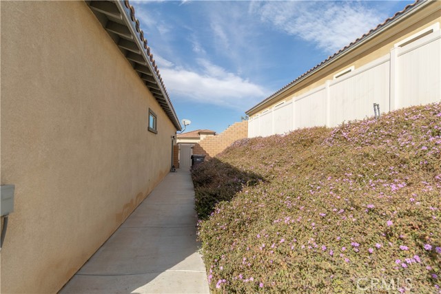 Detail Gallery Image 38 of 65 For 11121 Fourleaf Ct, Corona,  CA 92883 - 2 Beds | 2 Baths