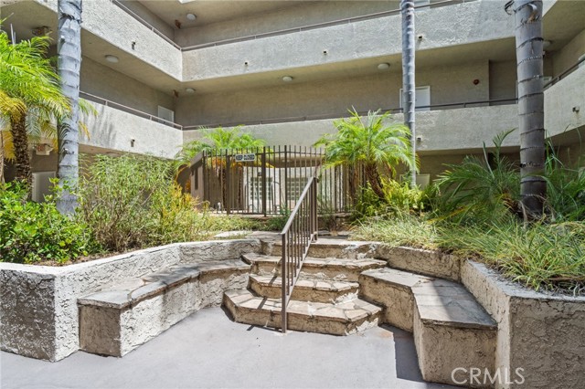 3561 Clarington Avenue, Los Angeles CA: https://media.crmls.org/medias/4f67ba5a-2e80-4e29-ab7c-cb0ac949fa89.jpg