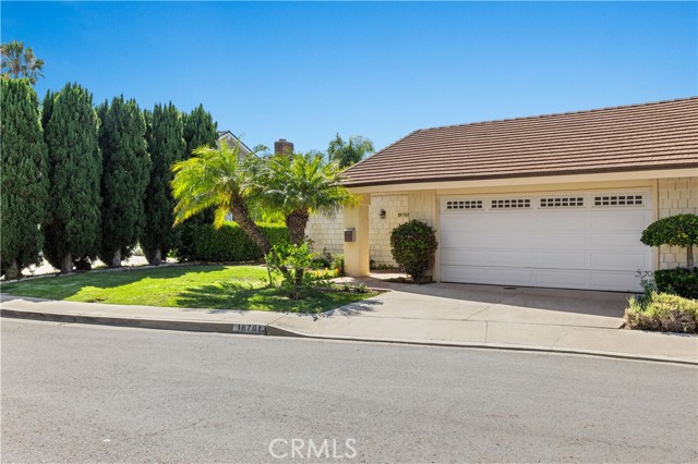 18701 Paseo Cortez, Irvine CA: https://media.crmls.org/medias/4f68606a-9c4d-4bb3-a309-e8dea137a7f6.jpg