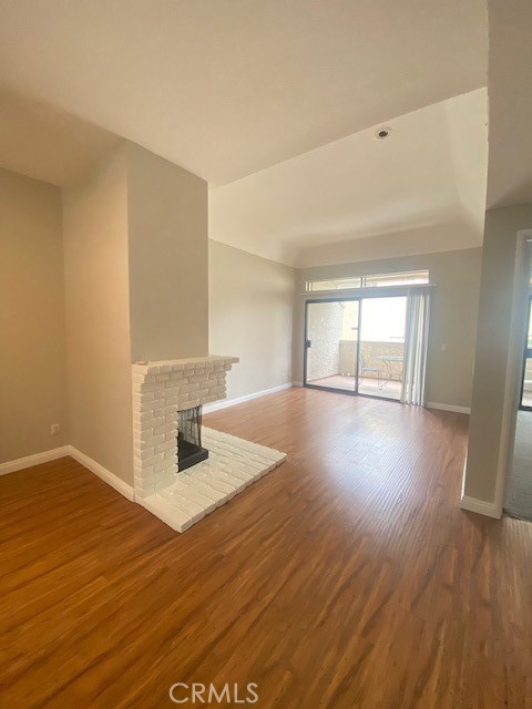 5031 Dorado Dr, Huntington Beach CA: https://media.crmls.org/medias/4f690f06-bc99-4278-b76a-3b63bff959fb.jpg