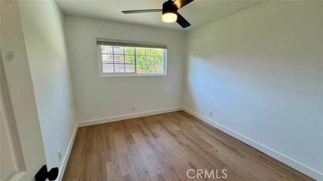 1502 W Hemlock Way, Santa Ana CA: https://media.crmls.org/medias/4f6a5d5e-b7f1-4970-8377-5959f84b7dd8.jpg