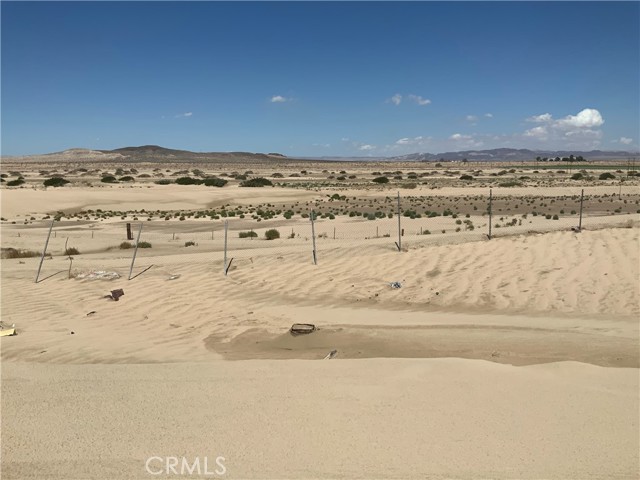 Detail Gallery Image 3 of 5 For 45962 Palma Vista Rd, Newberry Springs,  CA 92365 - – Beds | – Baths