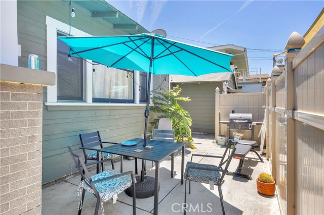 776 Stanley Avenue, Long Beach CA: https://media.crmls.org/medias/4f6acdf1-0cc7-4f99-84b7-7f358a84a9fa.jpg