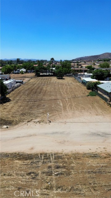 0 Mountain ave, Perris CA: https://media.crmls.org/medias/4f6ad6be-ba78-4b21-862d-d47225acab06.jpg