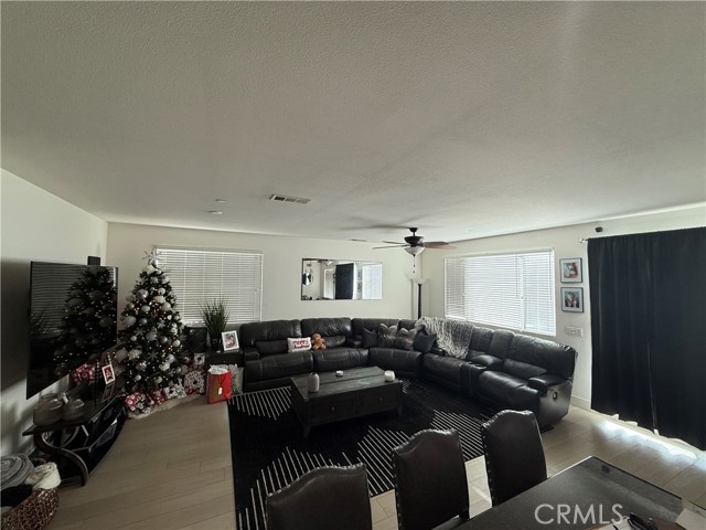 Detail Gallery Image 3 of 21 For 5565 Buckthorn Ct, Chino,  CA 91710 - 4 Beds | 3/1 Baths