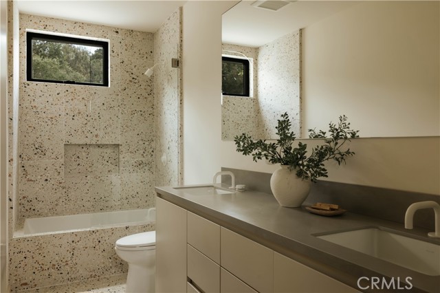 Image 23 of 50 For 12162 Laurel Terrace Drive