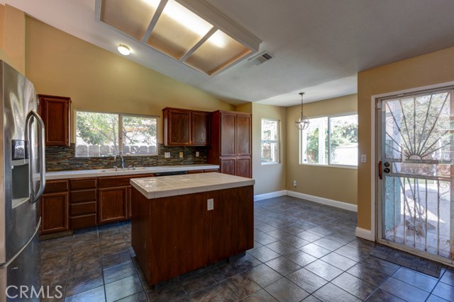 Detail Gallery Image 14 of 60 For 2049 Spy Glass Ct, Merced,  CA 95340 - 4 Beds | 3 Baths
