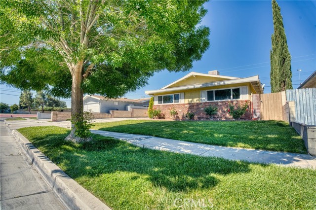 Detail Gallery Image 1 of 24 For 45209 Lorimer Ave, Lancaster,  CA 93534 - 3 Beds | 2 Baths