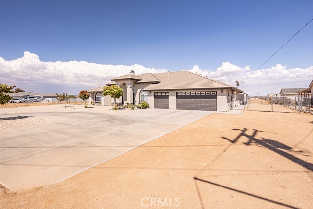Detail Gallery Image 8 of 75 For 11123 Hickory Ave, Hesperia,  CA 92345 - 4 Beds | 2/1 Baths