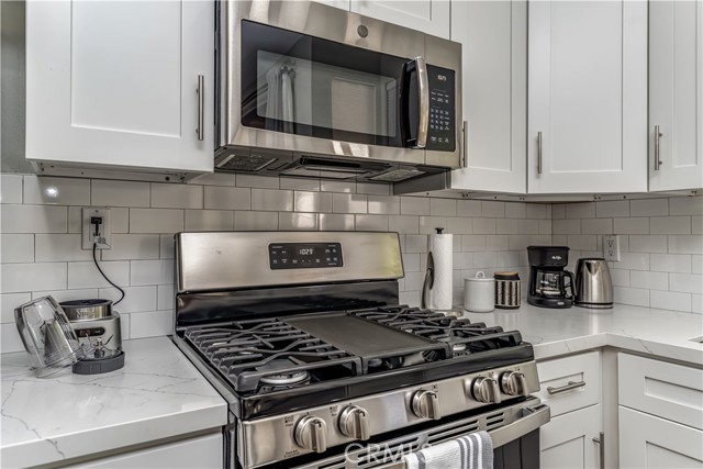 10560 Lakeside N Drive, Garden Grove CA: https://media.crmls.org/medias/4f6d8eb8-fc32-4f4f-a793-7bb833a2e616.jpg