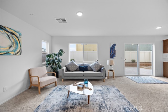 Detail Gallery Image 5 of 30 For 2168 Redwood Ln, Banning,  CA 92220 - 3 Beds | 2/1 Baths