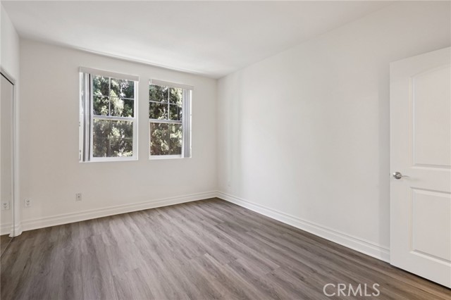 15206 Burbank Boulevard, Sherman Oaks CA: https://media.crmls.org/medias/4f6dd786-c59d-48af-90f1-9da3d9253b5f.jpg