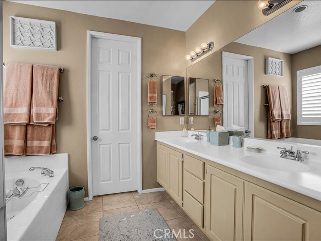 11852 Morning Star Drive, Desert Hot Springs CA: https://media.crmls.org/medias/4f6e718b-d961-447b-ae79-306cdfb0efc5.jpg