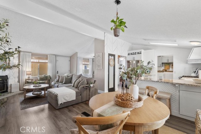 Detail Gallery Image 10 of 30 For 1721 E Colton Ave #103,  Redlands,  CA 92374 - 3 Beds | 2 Baths