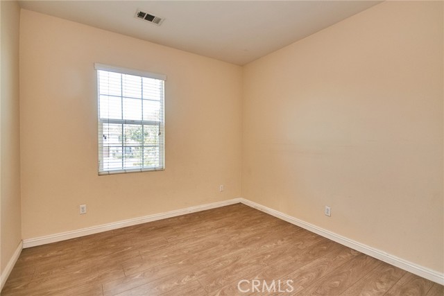 Detail Gallery Image 16 of 45 For 2910 E via Terrano, Ontario,  CA 91764 - 3 Beds | 2/1 Baths