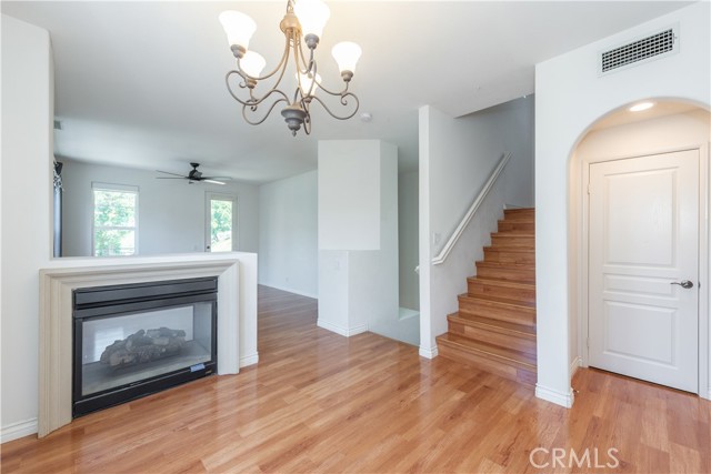 Detail Gallery Image 15 of 34 For 216 Tall Oak, Irvine,  CA 92603 - 3 Beds | 3/1 Baths