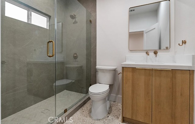 Detail Gallery Image 6 of 13 For 7840 Claybeck, Sun Valley,  CA 91352 - 2 Beds | 2 Baths