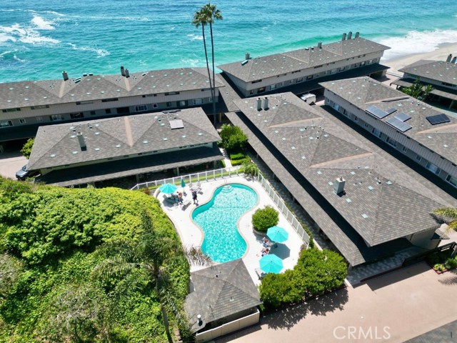 102 Blue Lagoon, Laguna Beach CA: https://media.crmls.org/medias/4f701ce3-e30b-4b36-9fb3-47a221074568.jpg