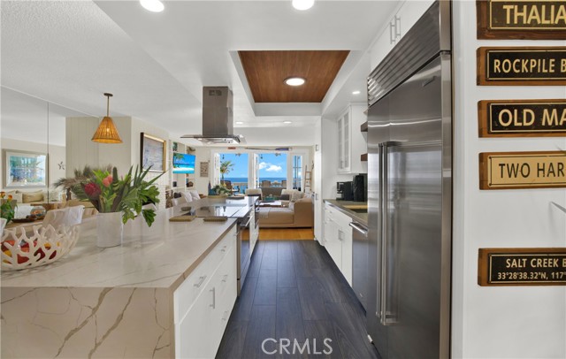 Detail Gallery Image 13 of 43 For 716 Cliff Dr, Laguna Beach,  CA 92651 - 2 Beds | 2 Baths