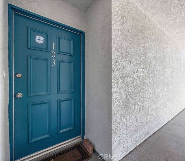 1919 E Beverly Way, Long Beach CA: https://media.crmls.org/medias/4f71551d-4316-4732-b2de-675036569921.jpg