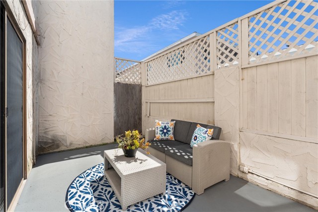 Detail Gallery Image 16 of 37 For 1511 Mackay Lane, Redondo Beach,  CA 90278 - 2 Beds | 2/1 Baths