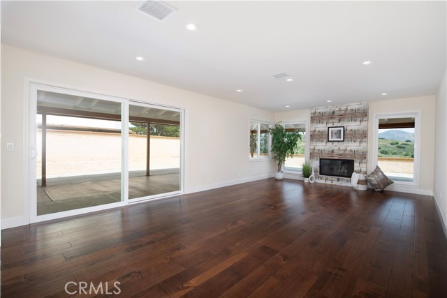 Detail Gallery Image 11 of 47 For 11790 Papagallo Ct, San Diego,  CA 92124 - 5 Beds | 3 Baths